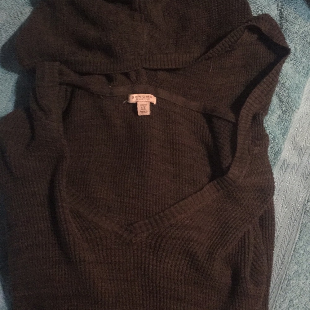 Women's sweater